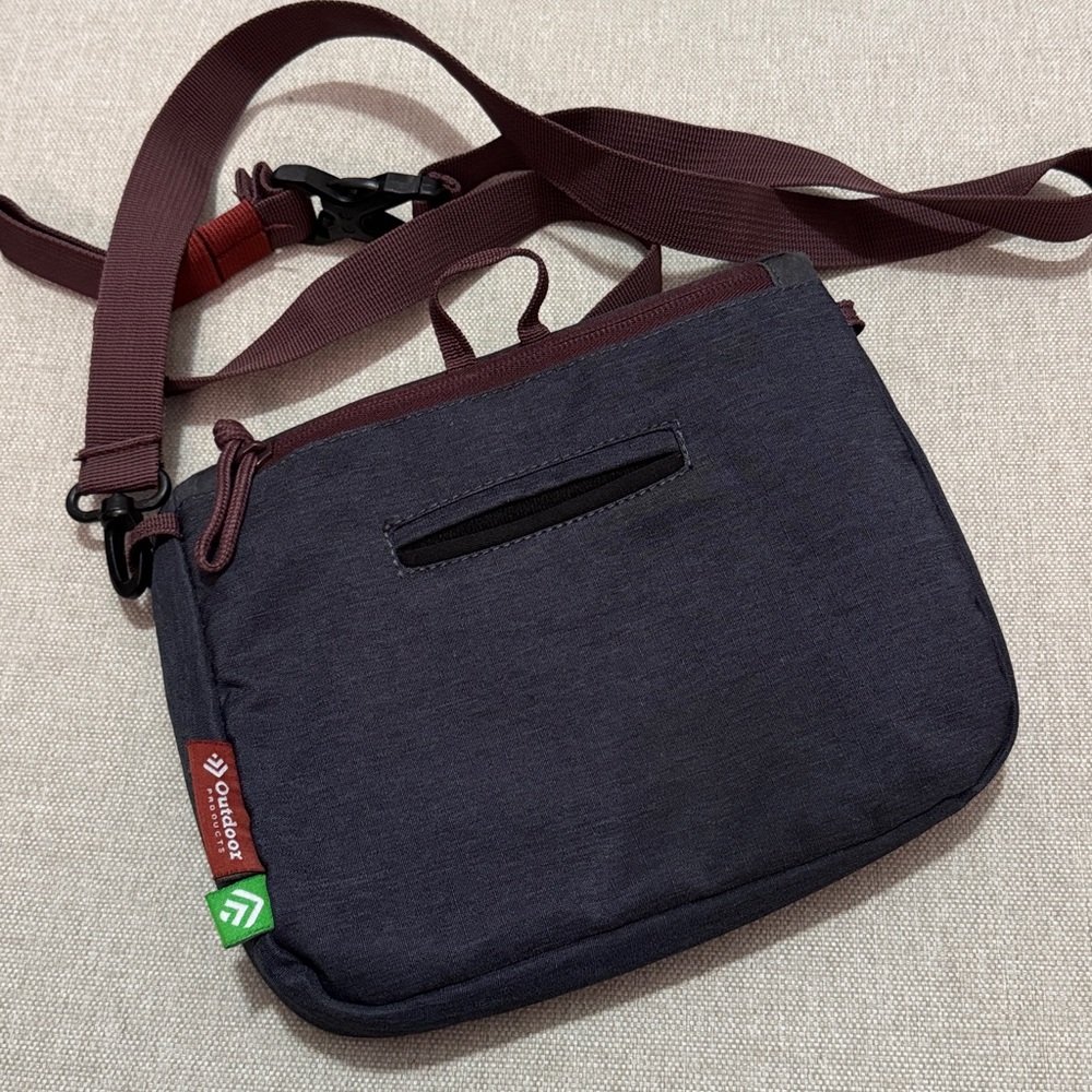 EUC Outdoor Products Brand Convertible Crossbody/Belt Bag-Navy/Purple-Nylon - Picture 2 of 16